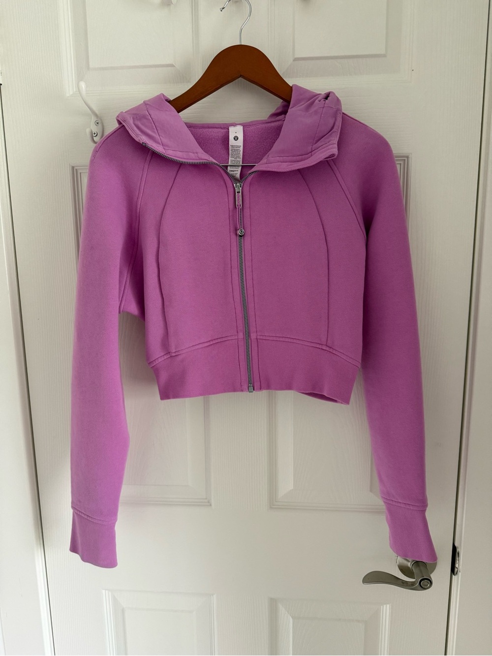 Lululemon Cropped Full-zip Scuba Hoodie in Dahlia Mauve - Picture 5 of 13